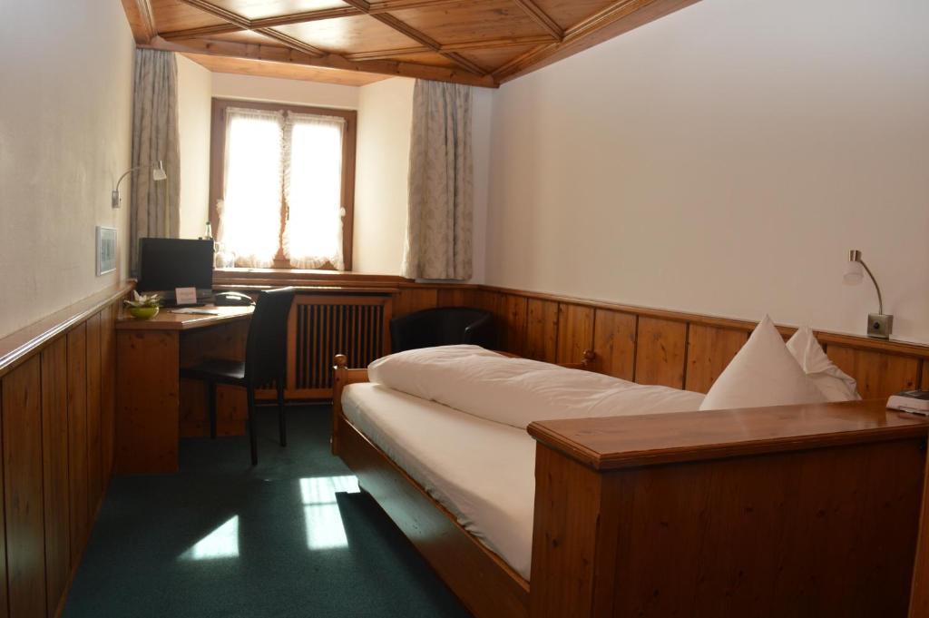 Hotel Zum Kreuz Aarau Kamer foto